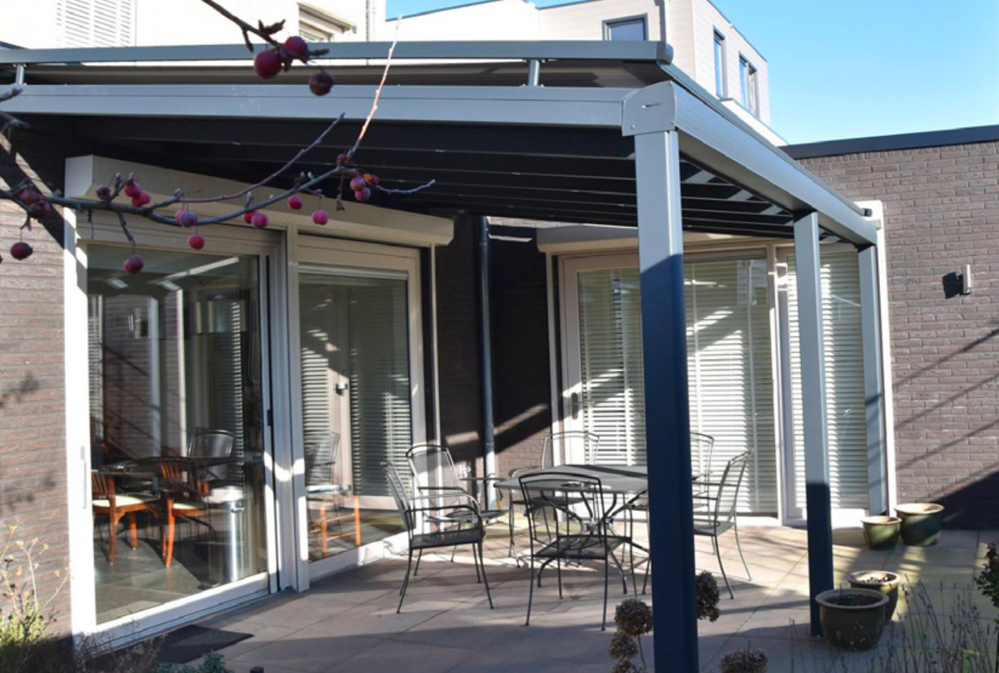 Aufdachmarkise für Terrassenüberdachung / Kaltwintergarten